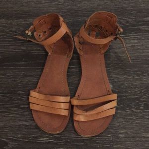 DOLCE VITA SANDALS
